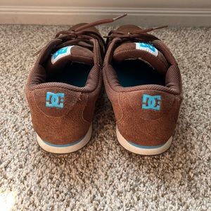vintage dc sneakers